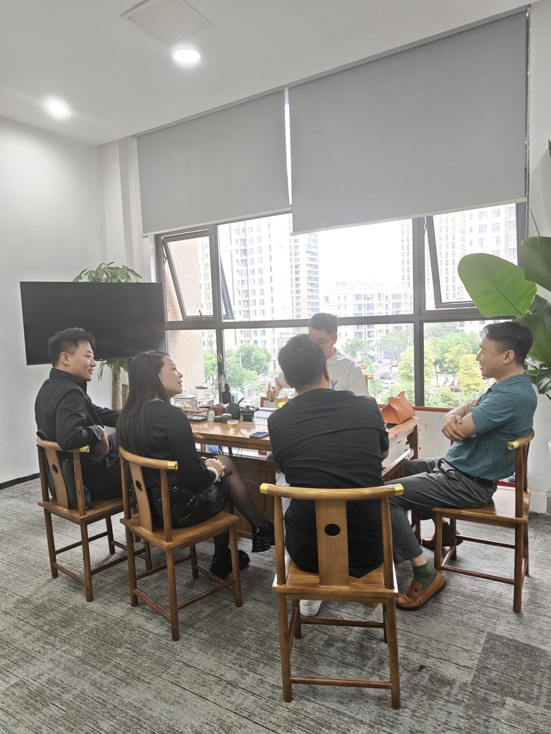 重磅！金牛区政协委员魏钰一行莅临硅基生命考察，战略合作意向正式达成！-NeuroDrive